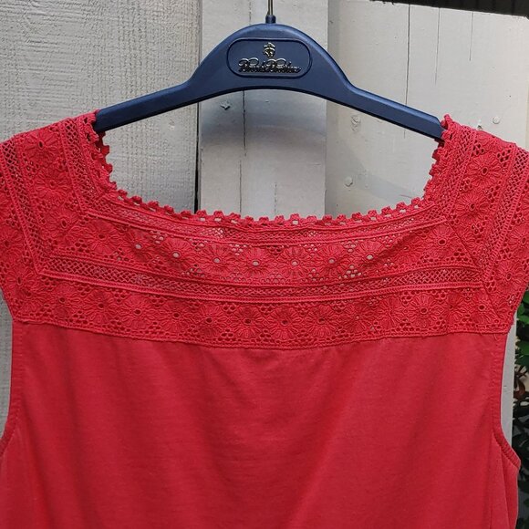 Banana Republic Lace Tank - Picture 5 of 10